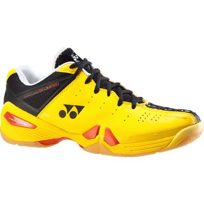 yonex power cushion quattro fit