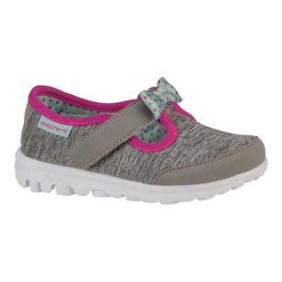 bitty bow skechers