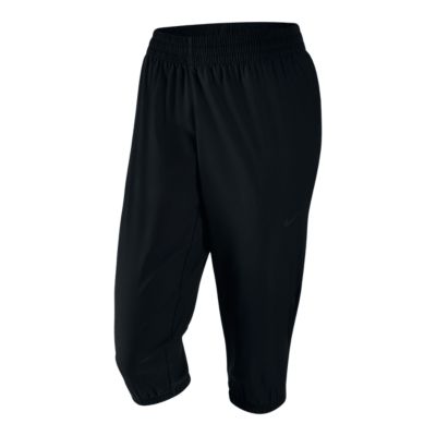 nike loose fit capri pants