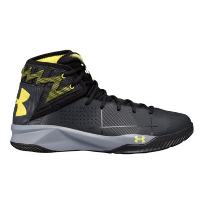 black and yellow under armour shoes