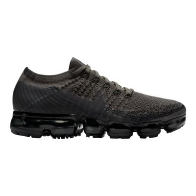 womens black vapormax