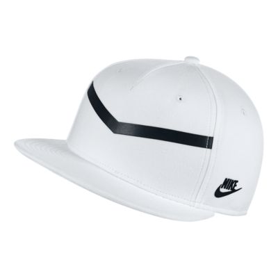sport chek nike hat