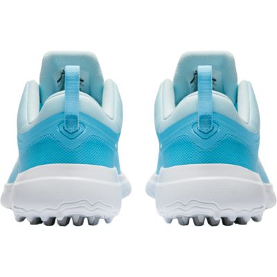 nike akamai women's golf shoe