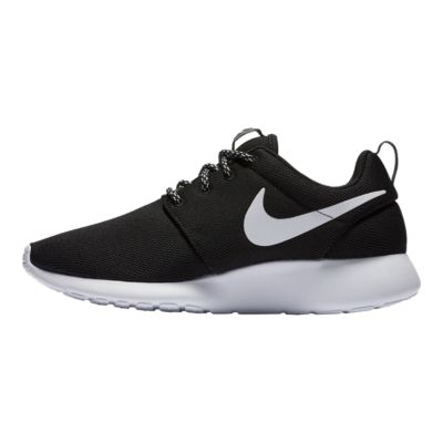 nike womens roshe one white