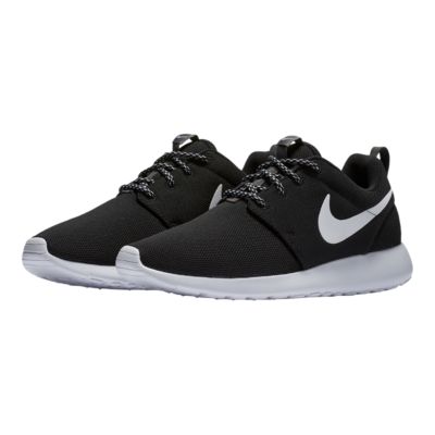 nike roshe womens all black