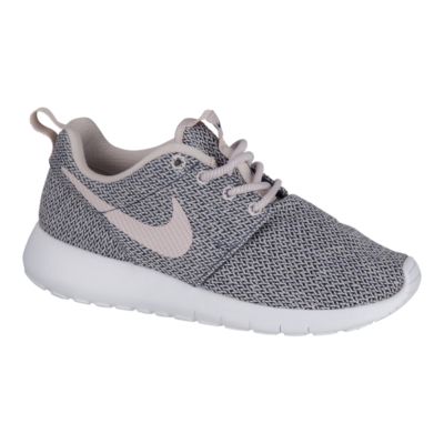 nike roshe one grade school