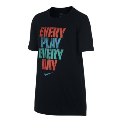 play nike shirt