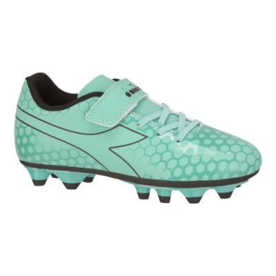 outdoor soccer cleats