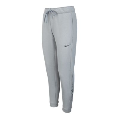 nike therma joggers womens