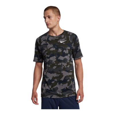 nike men's dry legend camo swoosh graphic tee