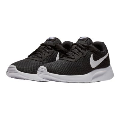 nike women's tanjun tennis shoes