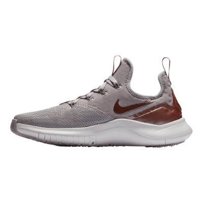 women nike tr8