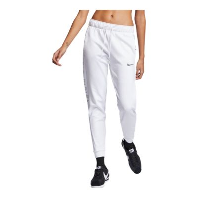 nike therma joggers womens