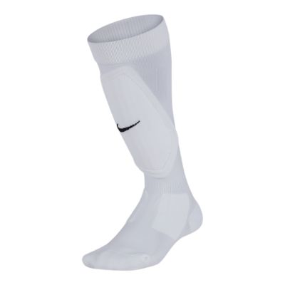 الروح ليل واقعي shin pad socks nike 