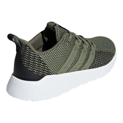 adidas men's questar flow stores