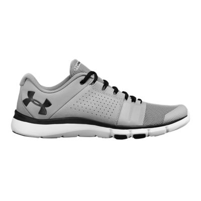 under armour men's strive 7 sneaker