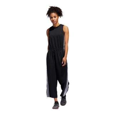 elasticated jogging bottoms