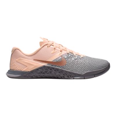 womens metcons