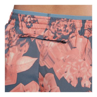 nike women's elevate printed track shorts