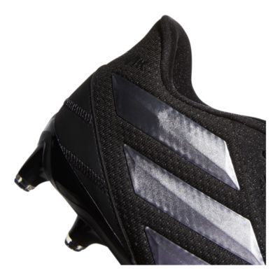freak carbon low cleats
