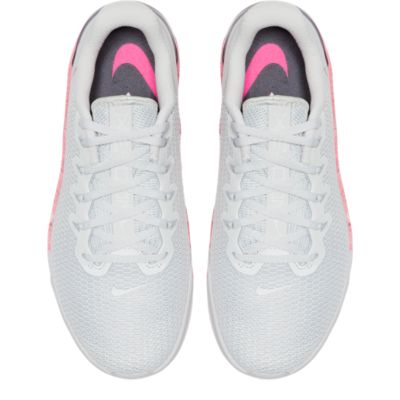 nike metcon 5 grey and pink