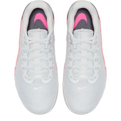 nike metcon 5 grey and pink