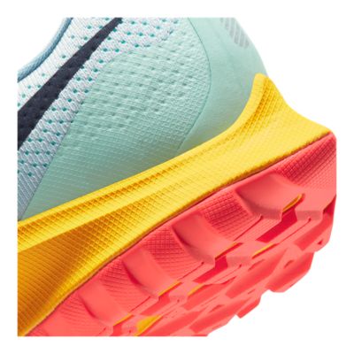 nike pegasus trail canada