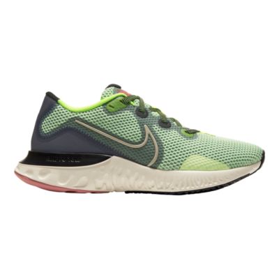 nike everyday shoes