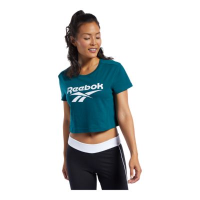 reebok classic logo t shirt