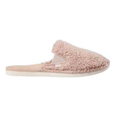 reef cozy slippers