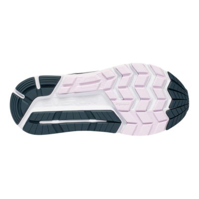 saucony womens wide shoes