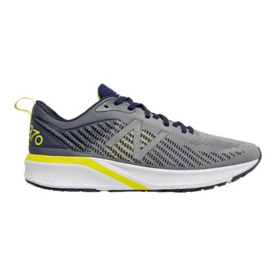 structured running shoes mens