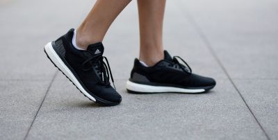 all black casual sneakers womens
